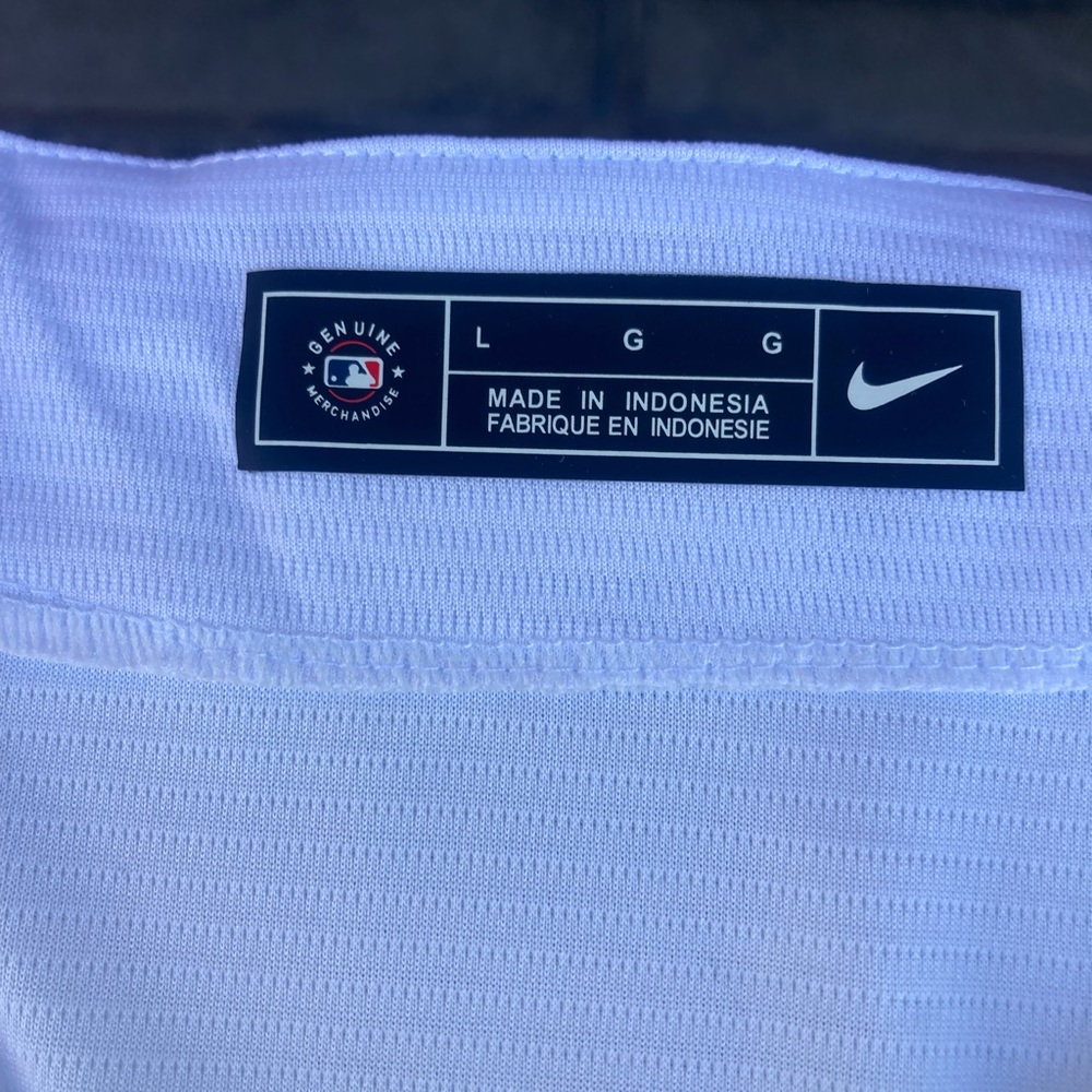 World Series Edition Shohei Ohtani #17 Nike Dodgers White Jersey - Picture 3 of 8
